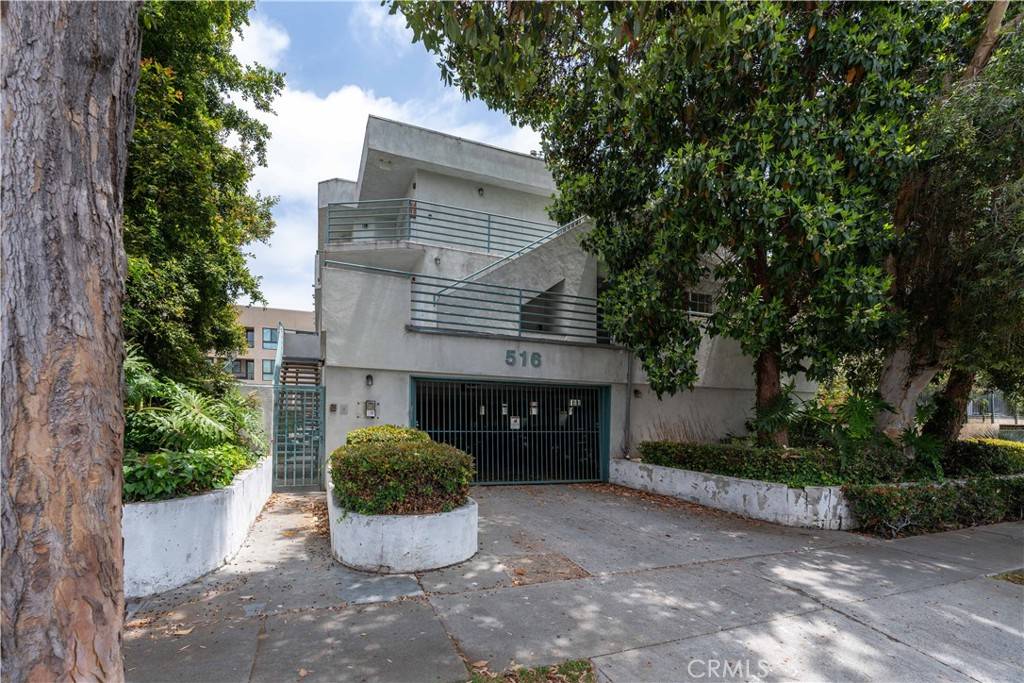 Inglewood, CA 90302,516 Venice Way
