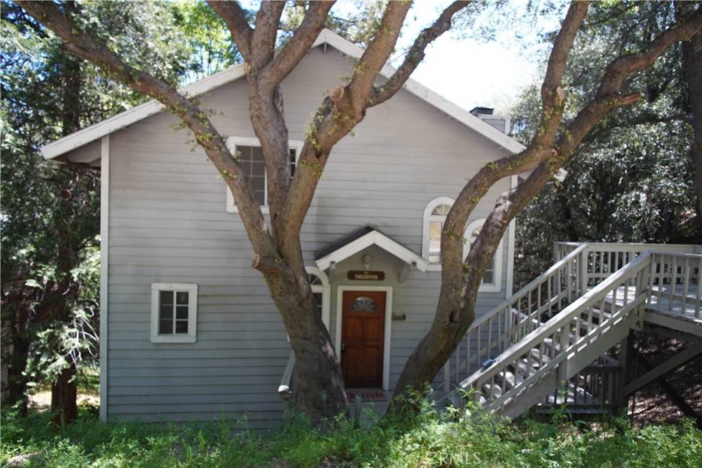 Crestline, CA 92325,319 Dorn DR