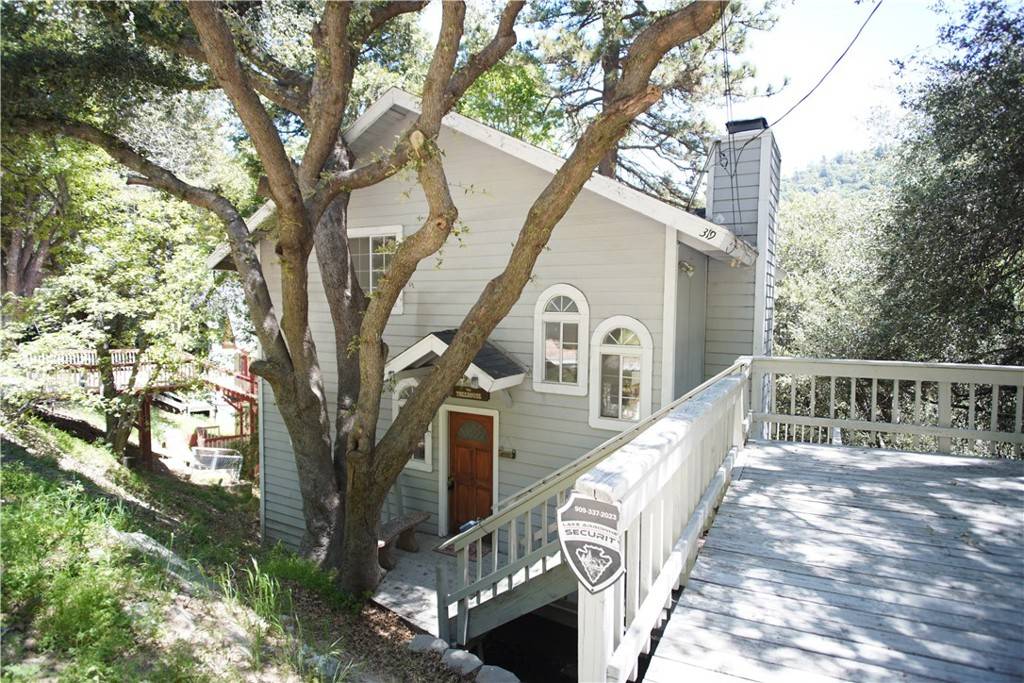 Crestline, CA 92325,319 Dorn DR