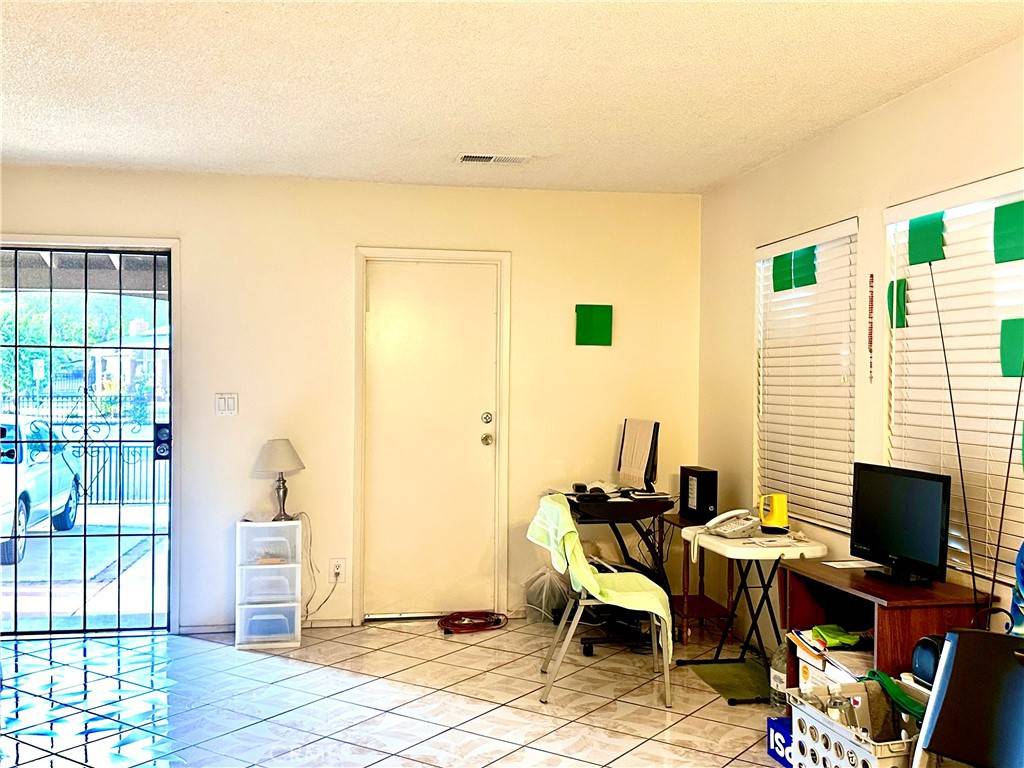 Ontario, CA 91764,910 E Granada CT