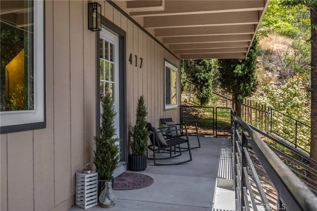 Crestline, CA 92325,417 Delle DR