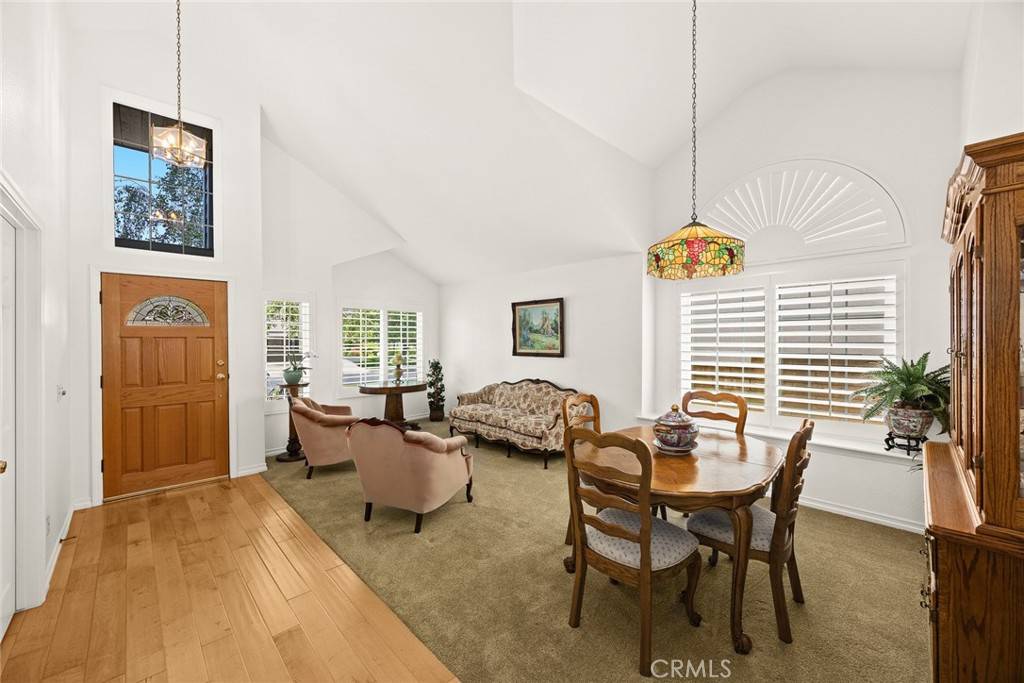 La Verne, CA 91750,5787 Blackbird LN