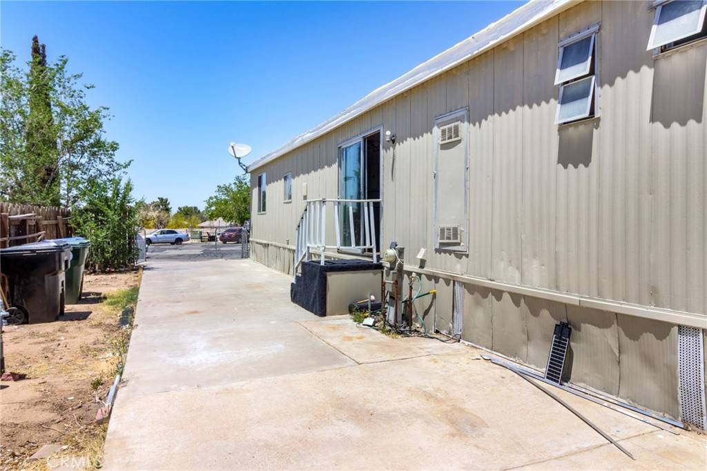 Victorville, CA 92395,16782 Pebble Beach CT