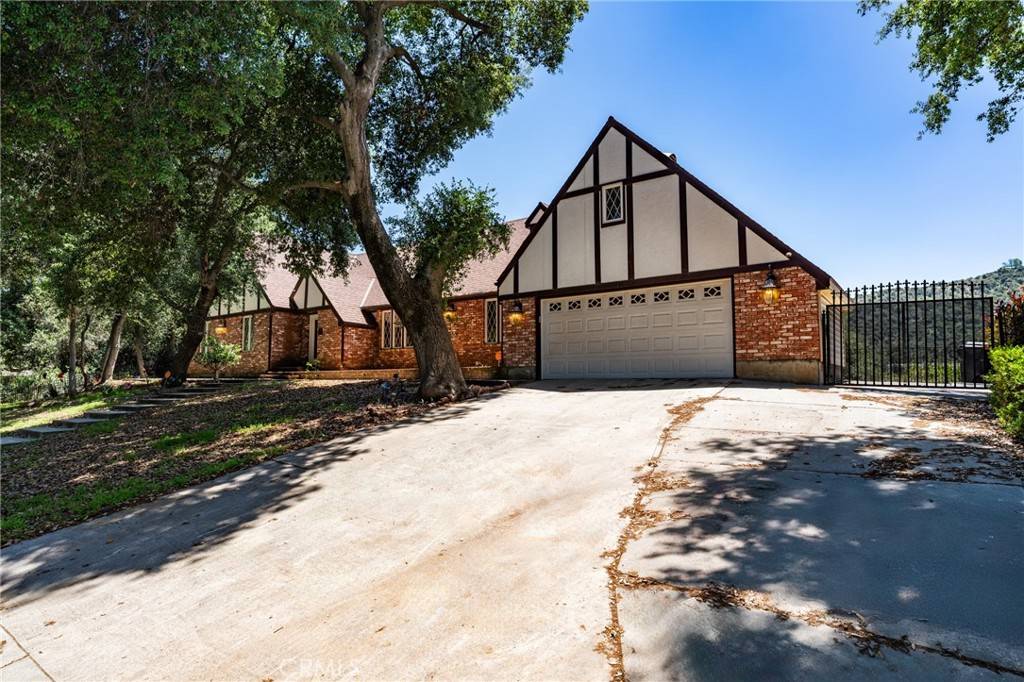 Yucaipa, CA 92399,37095 Oak View RD