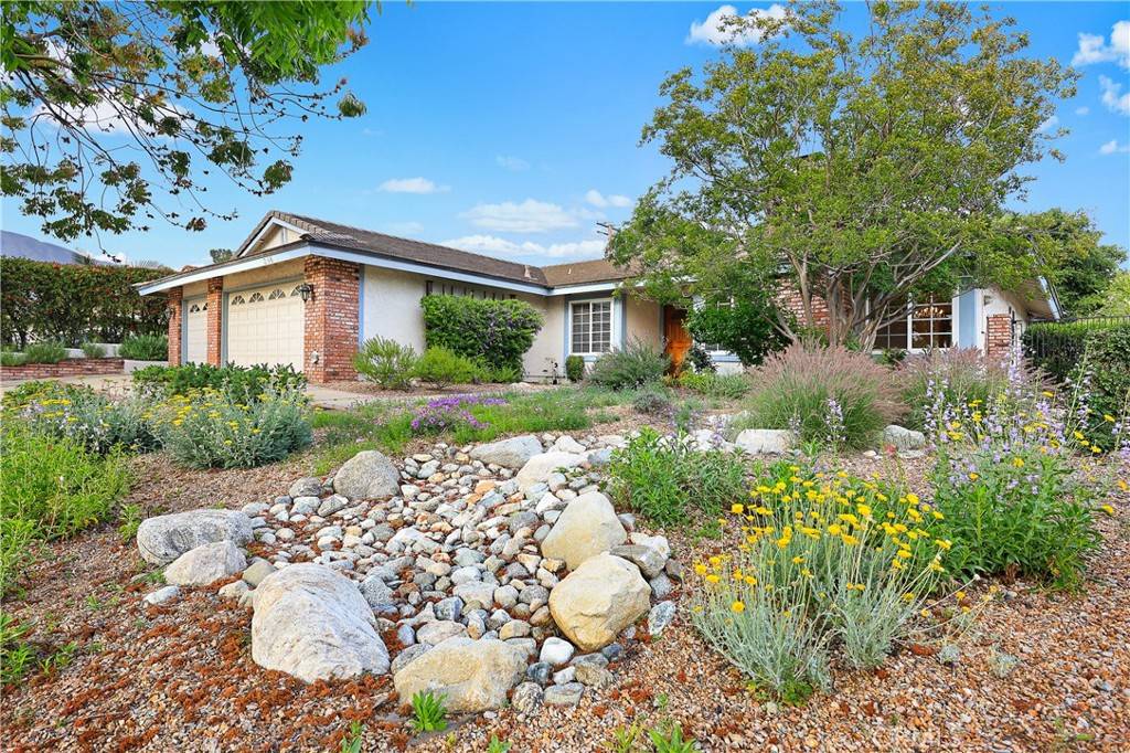 Claremont, CA 91711,2148 Aquinas Avenue