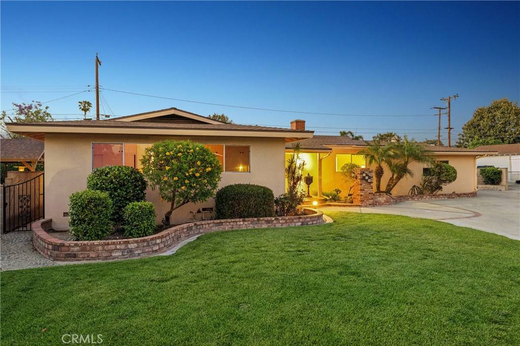 Covina, CA 91722,719 W Adams Park DR