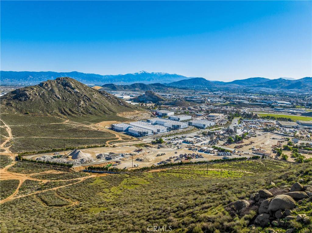 Jurupa Valley, CA 92509,6170 20th ST