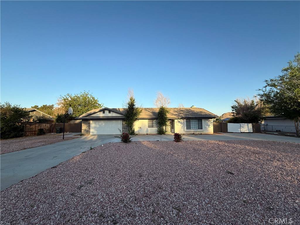 Apple Valley, CA 92307,15332 Tuscola RD