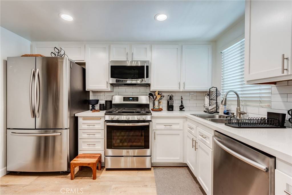 Yorba Linda, CA 92887,23502 Cambridge RD #306