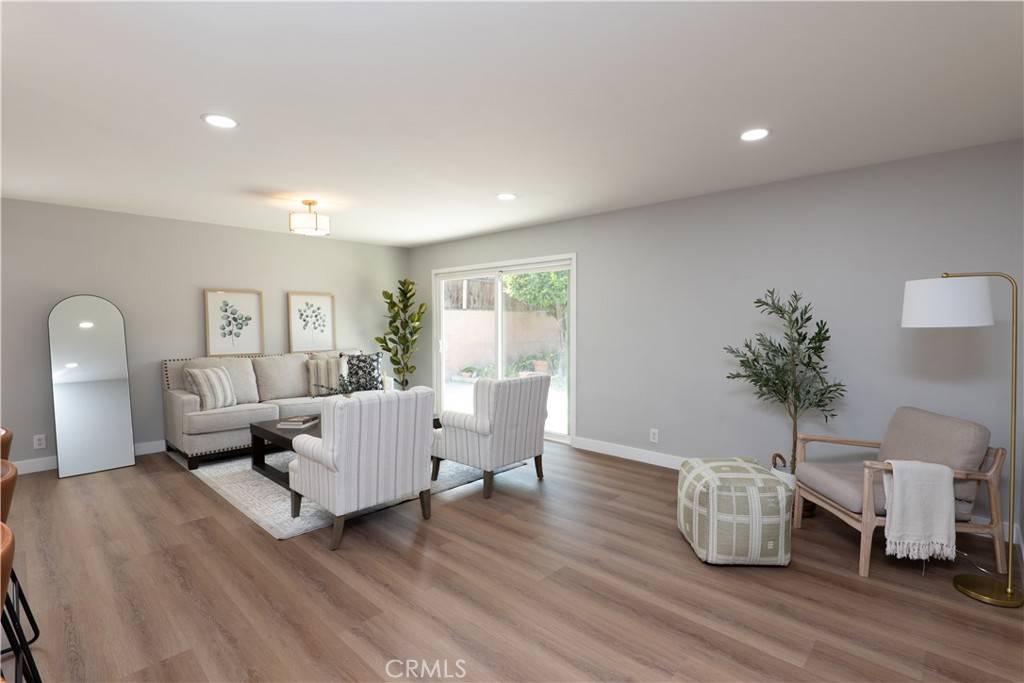 Pomona, CA 91768,2275 Farringdon AVE
