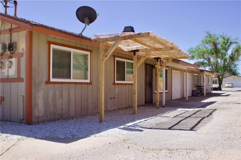 Hesperia, CA 92345,16594 Vine ST
