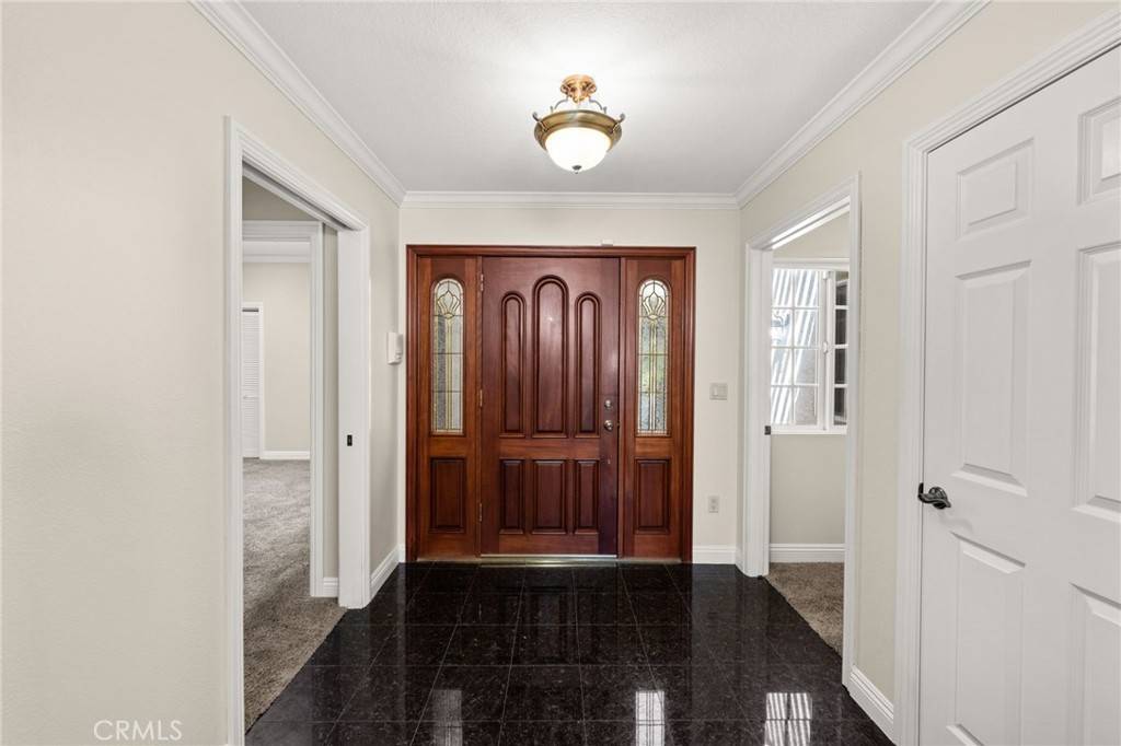 Claremont, CA 91711,888 W Highpoint DR