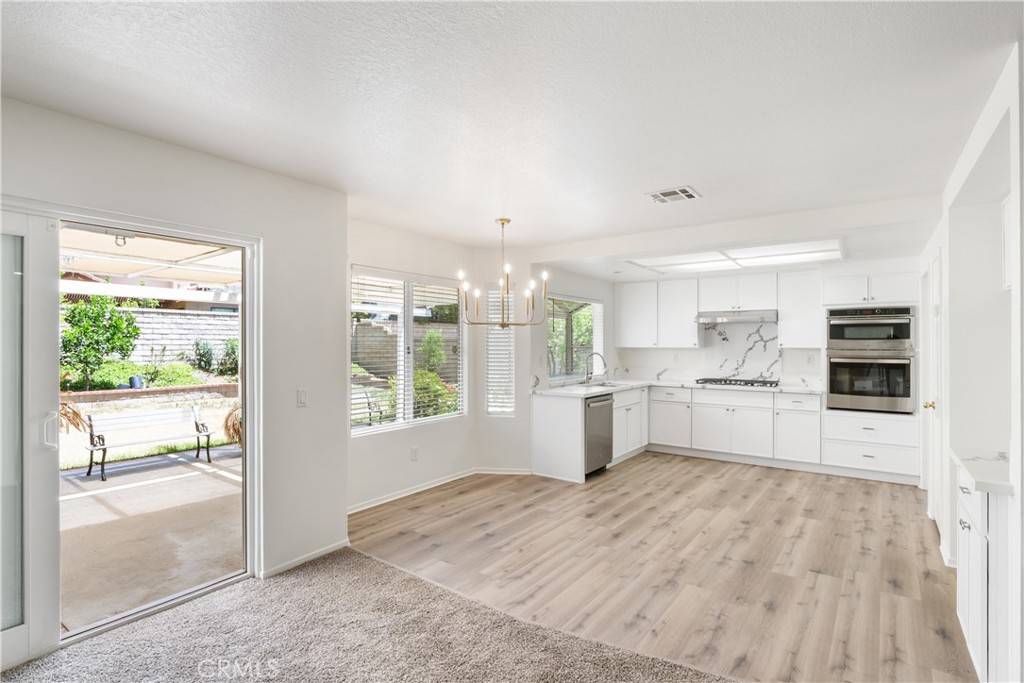Saugus, CA 91350,21965 Jeffers LN