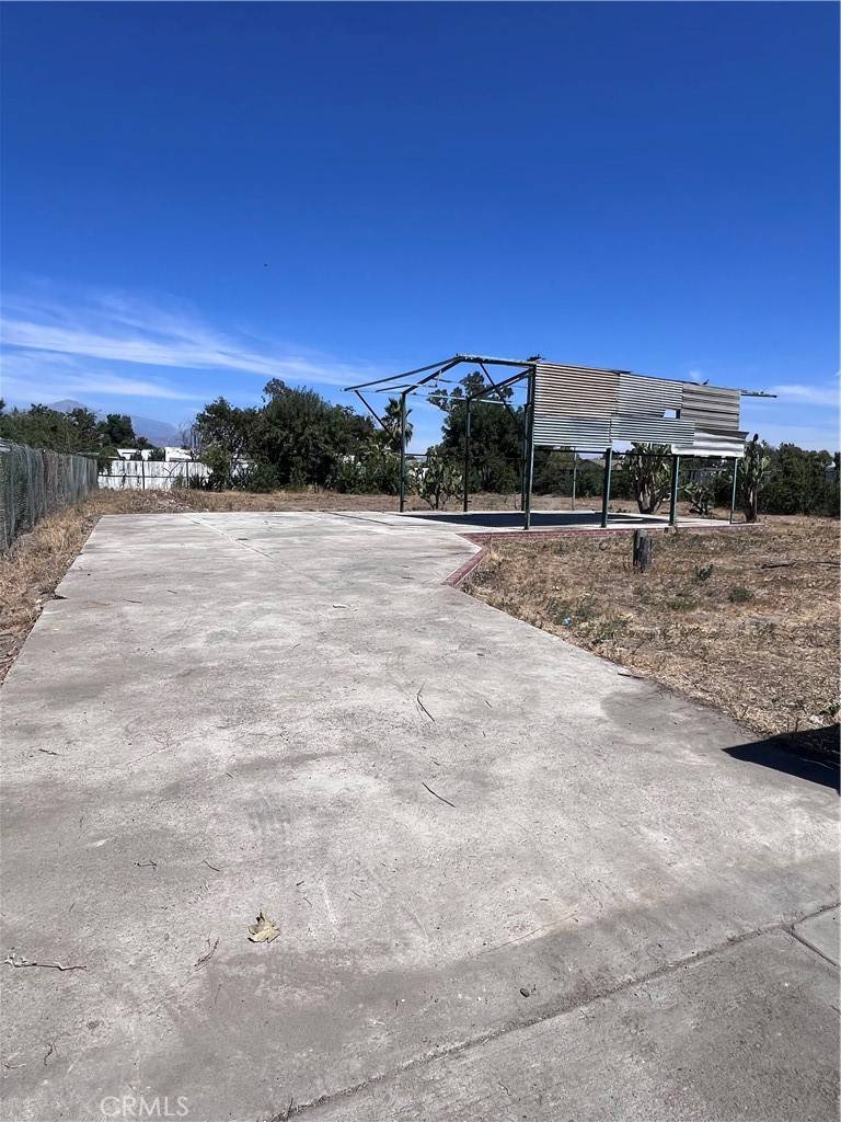 San Bernardino, CA 92410,8035 Tippecanoe AVE