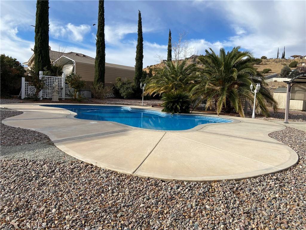 Hesperia, CA 92345,7614 Calpella AVE