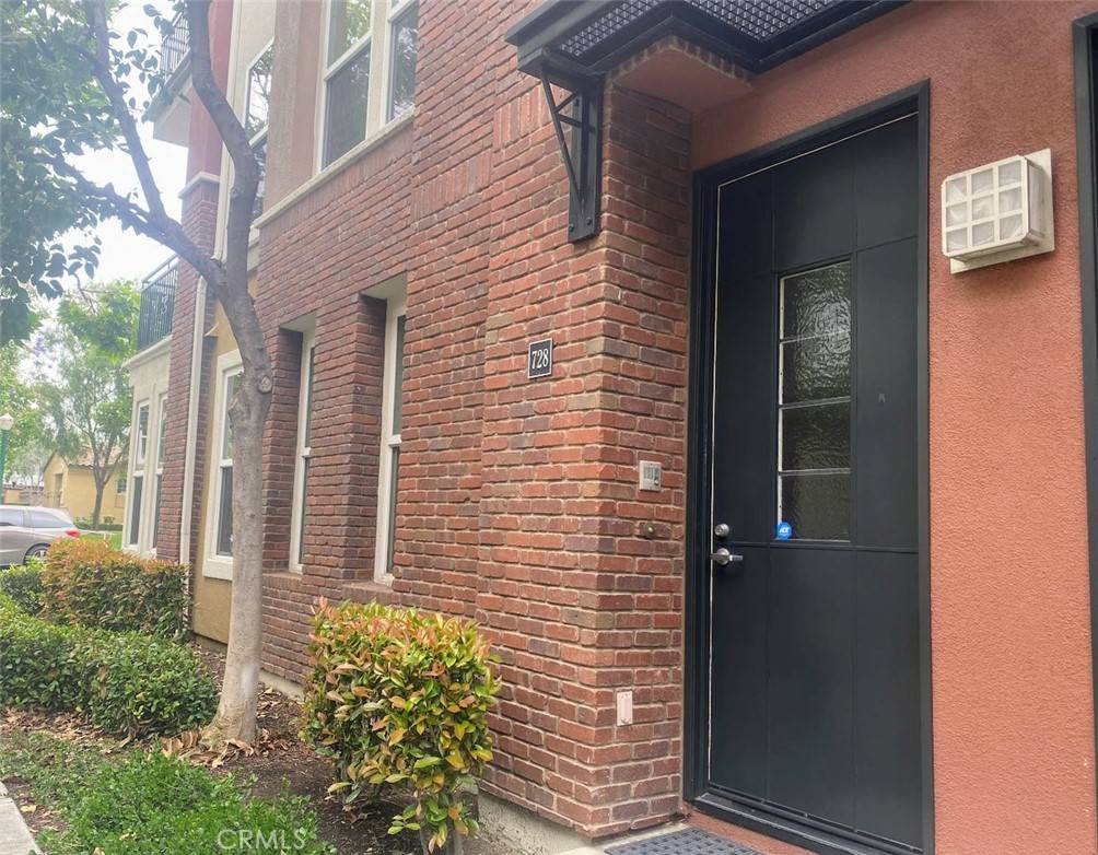 Claremont, CA 91711,728 W 1st ST