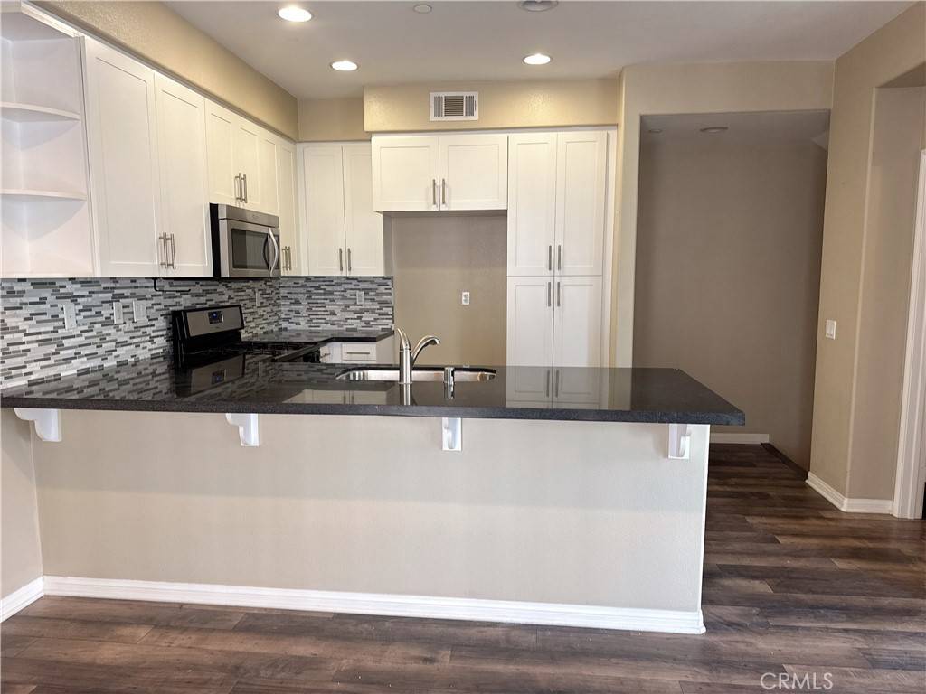 San Dimas, CA 91773,159 E Commercial ST