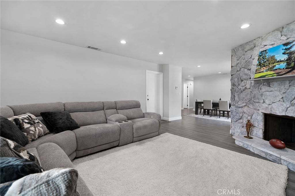 Montclair, CA 91763,4622 San Jose ST #W