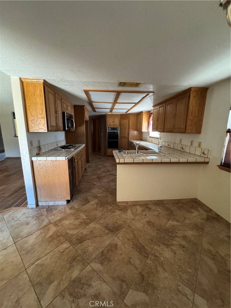 Victorville, CA 92395,18515 Kalin Ranch DR