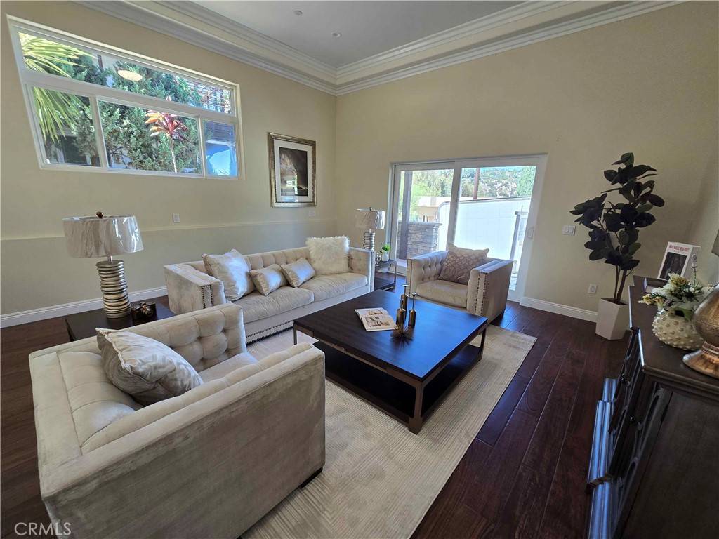 Los Angeles, CA 90065,1630 Bridgeport DR