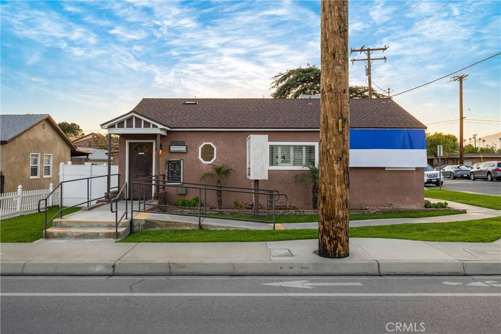 Fontana, CA 92335,8312 Juniper AVE