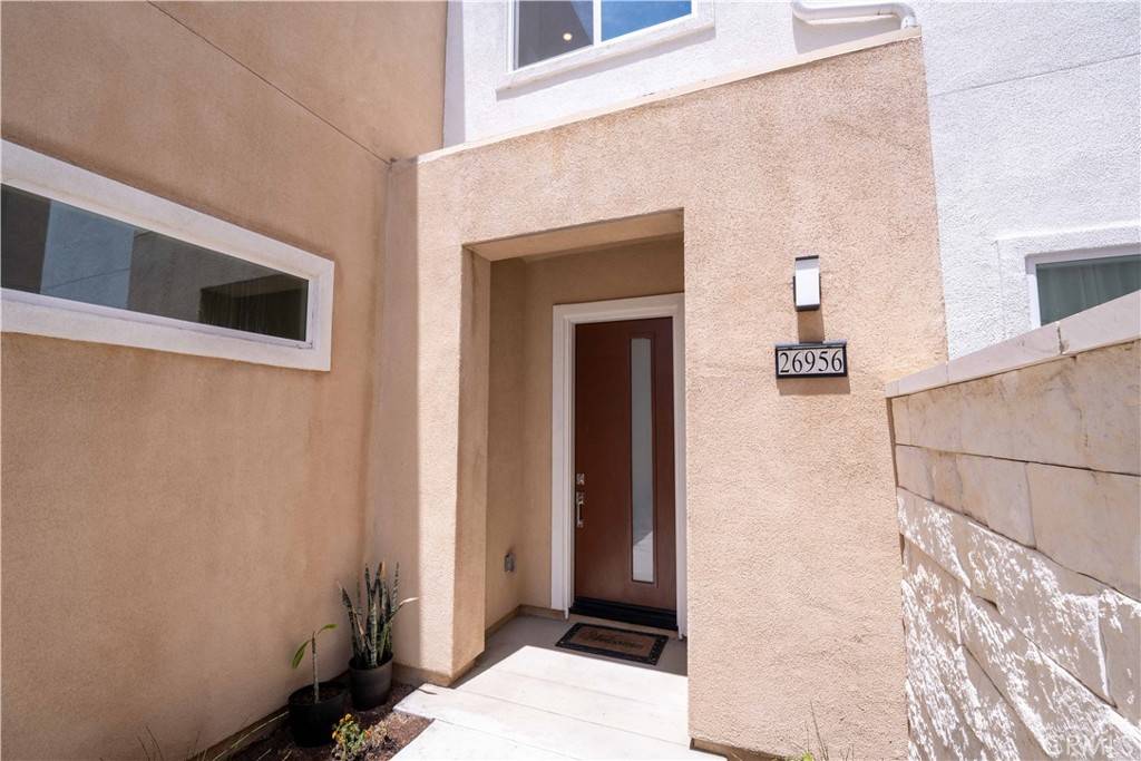 Valencia, CA 91355,26956 Nature View Place