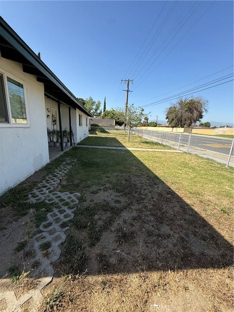 Bloomington, CA 92316,9416 Cedar AVE