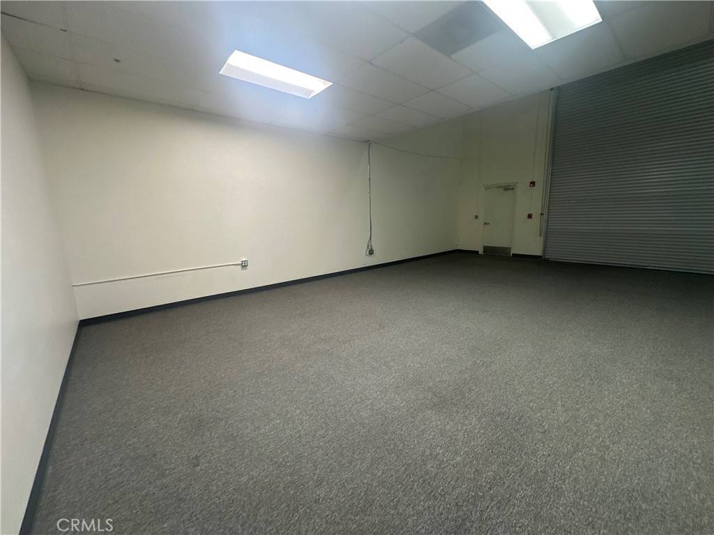 Valencia, CA 91355,28043 Smyth DR