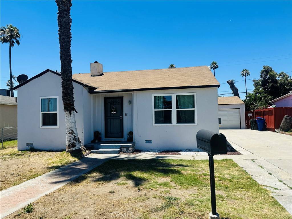 Fontana, CA 92335,8580 Mango AVE