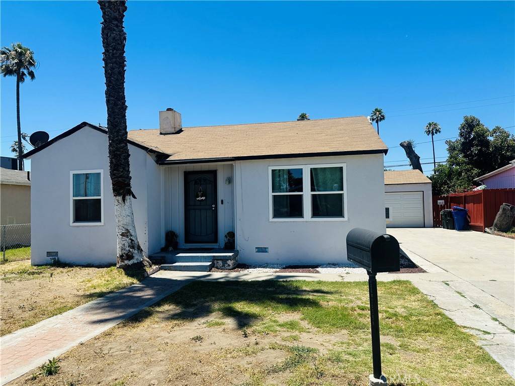 Fontana, CA 92335,8580 Mango AVE