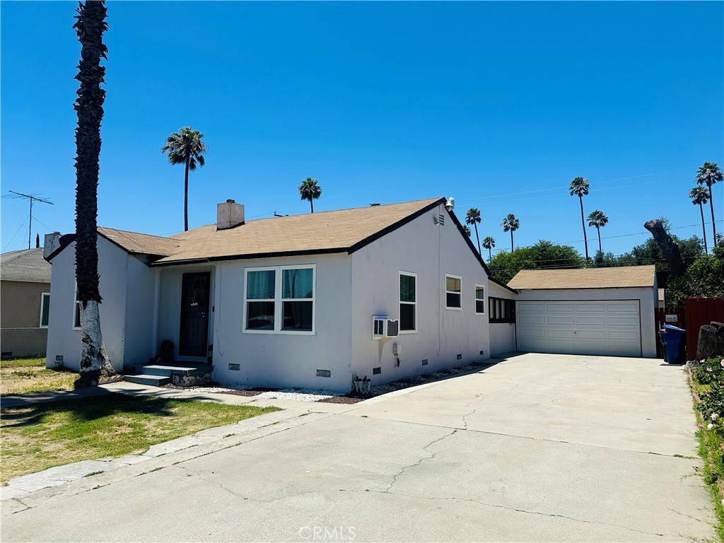 Fontana, CA 92335,8580 Mango AVE