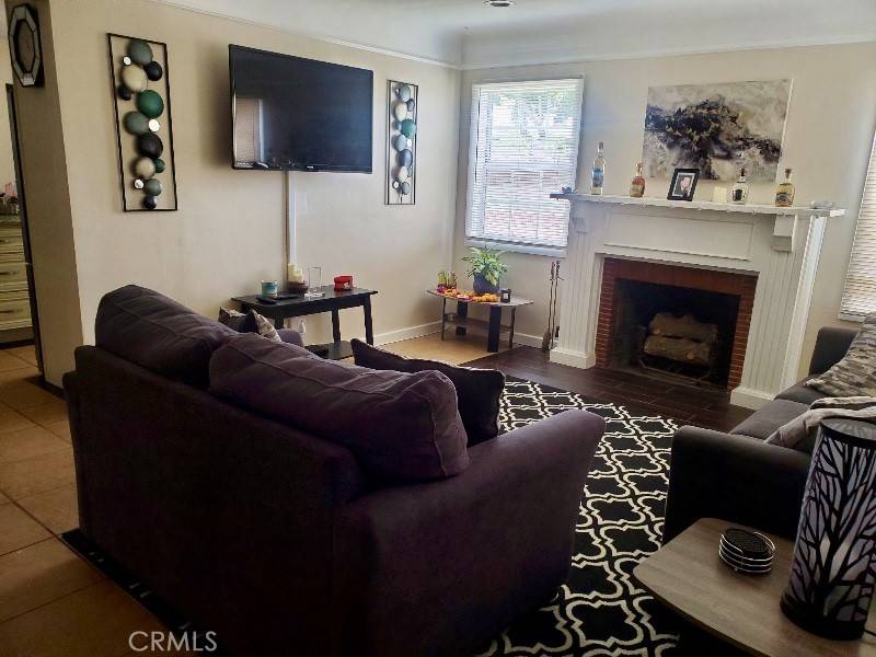 South Gate, CA 90280,10134 Walnut AVE