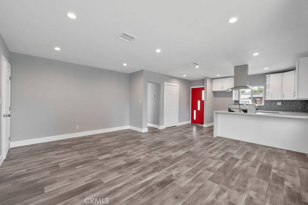 Reseda, CA 91335,7719 Nestle AVE