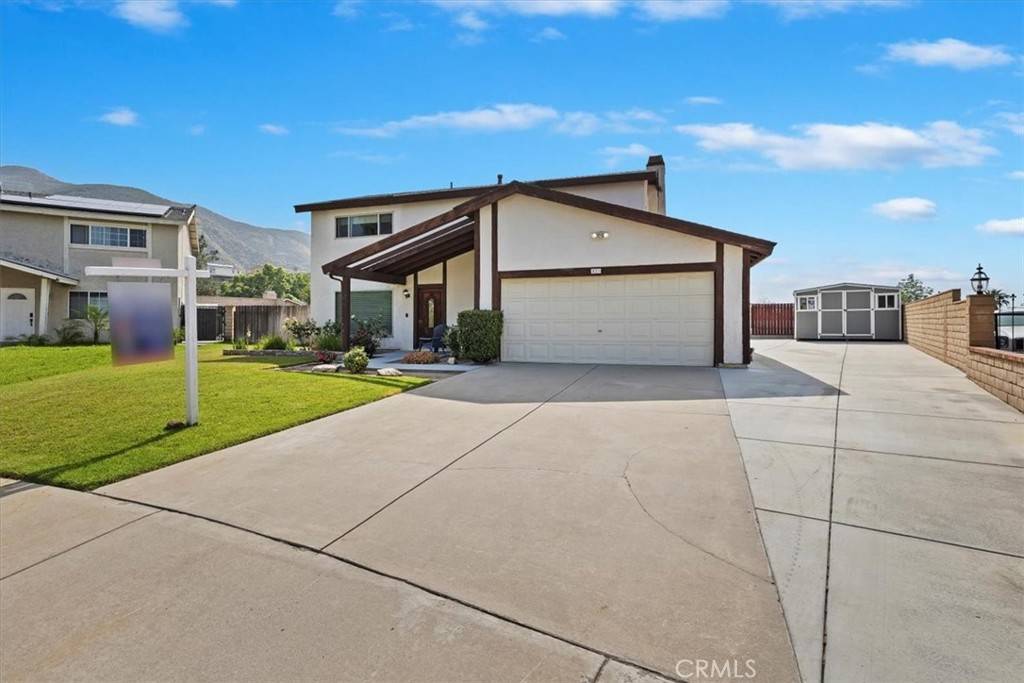 San Bernardino, CA 92407,523 W Acacia CT