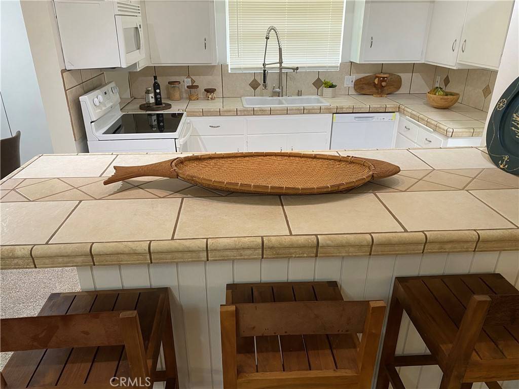 Yucca Valley, CA 92284,54858 Martinez TRL