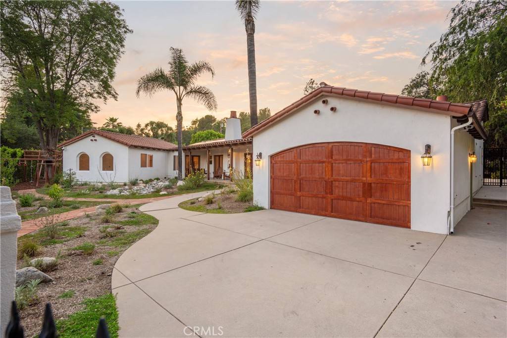 La Canada Flintridge, CA 91011,1247 Journeys End DR
