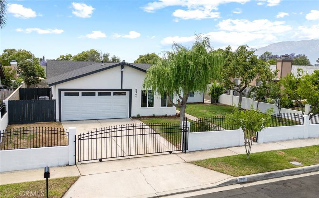 Fontana, CA 92335,9944 Poplar AVE