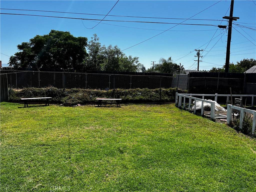 Fontana, CA 92336,7887 Kempster AVE