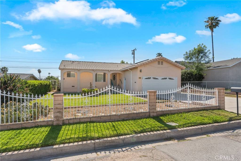 San Bernardino, CA 92404,5528 Elmwood RD