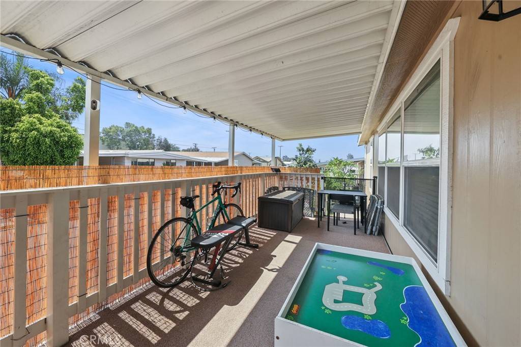 La Verne, CA 91750,2755 Arrow #98