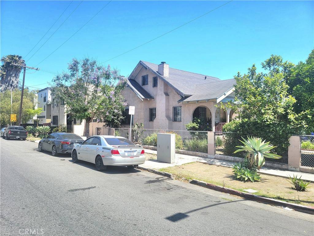 Los Angeles, CA 90004,4214 Rosewood AVE