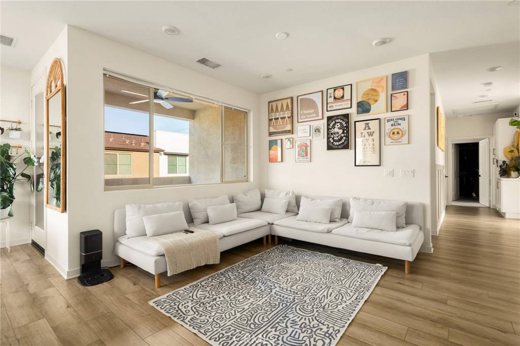 Ontario, CA 91761,3540 E Peckham Paseo #5