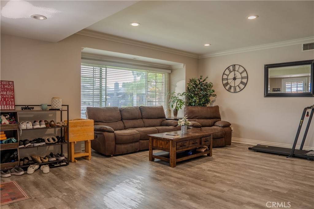 Lakewood, CA 90713,6214 Hungerford ST