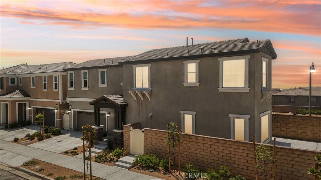 Fontana, CA 92336,16773 Grapefruit LN