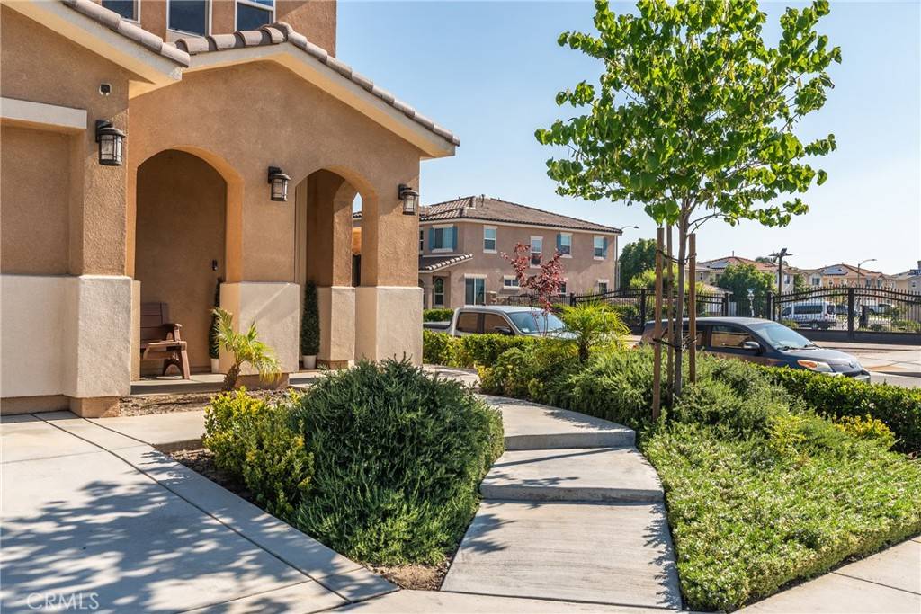 Rialto, CA 92376,691 Lourdes LN