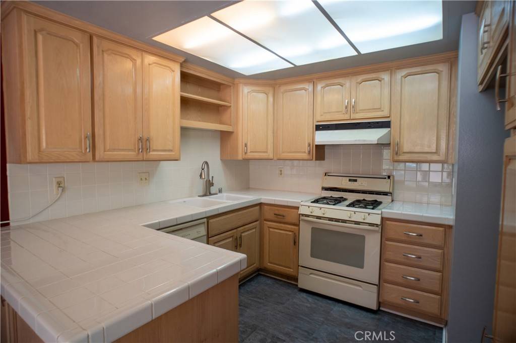 San Dimas, CA 91773,301 Woodglen DR
