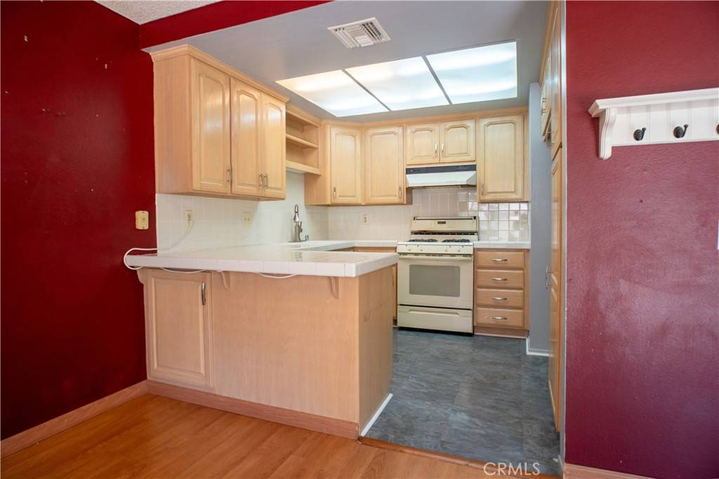 San Dimas, CA 91773,301 Woodglen DR