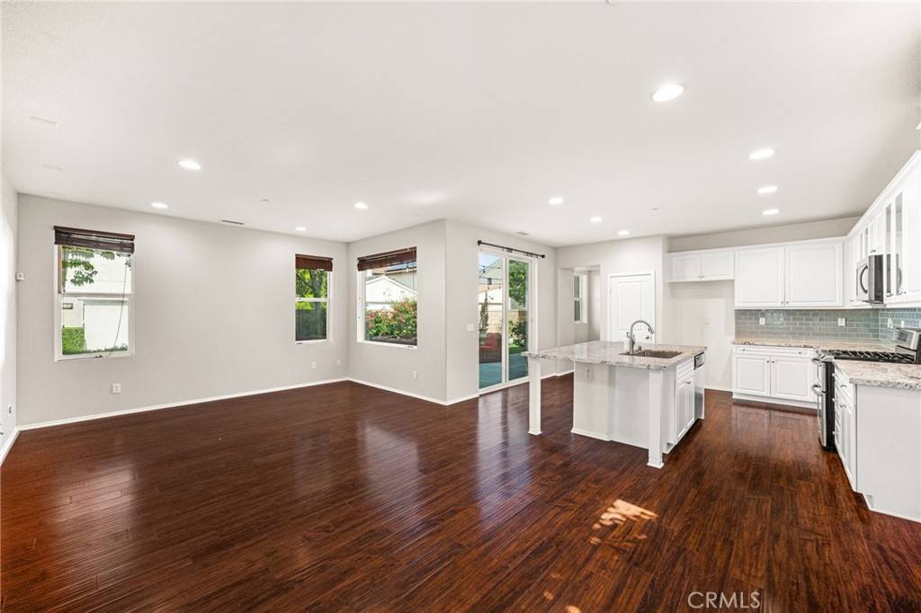 Ontario, CA 91761,4069 Cottage Way