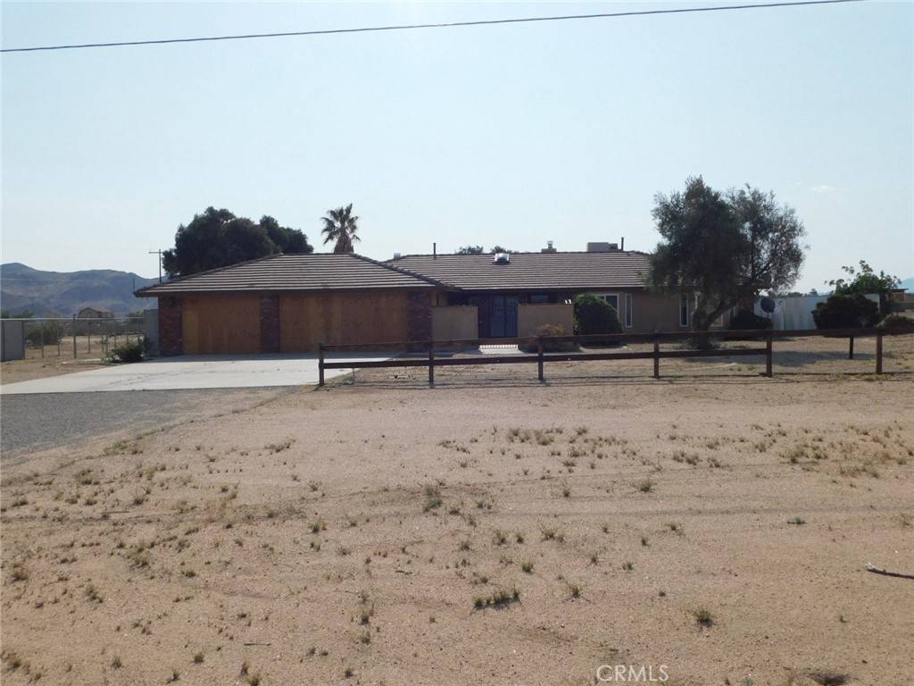 Apple Valley, CA 92308,10883 Milpas DR