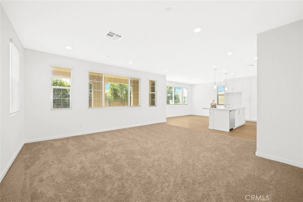 La Verne, CA 91750,4161 Melody